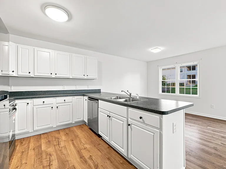 409 S Magnolia Ave — Photo 10