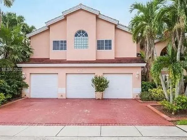 965 NW 201st Way, Pembroke Pines, FL 33029
