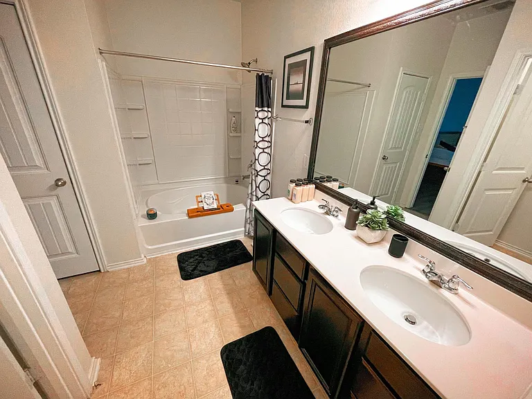 5808 Sardinia Dr — Photo 7