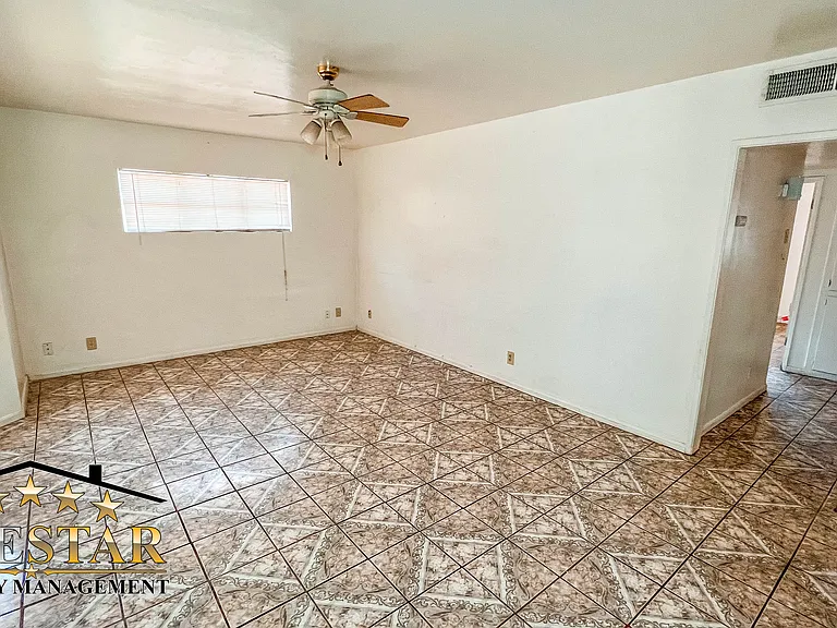 4519 Gordon St — Photo 4