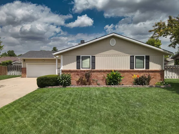 5956 Westridge Dr, Great Bend, KS 67530