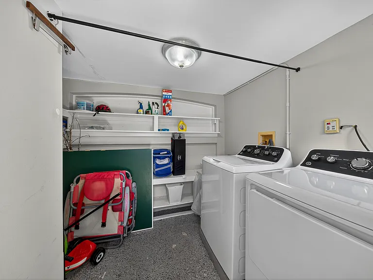 510 NE 8th Ave — Photo 42