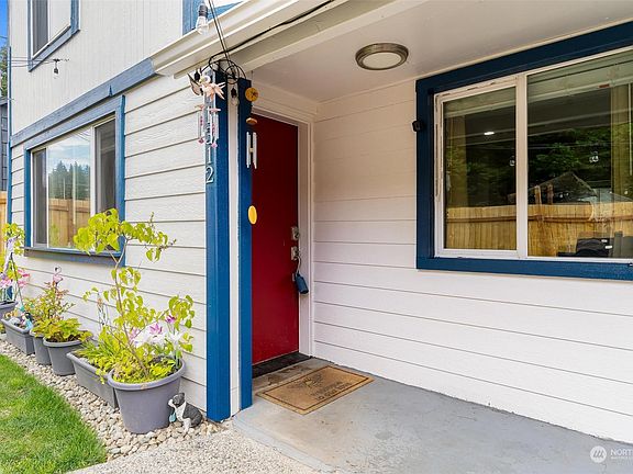 3rd image of 1312 Poindexter Avenue