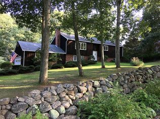 19 Egypt Ln, Clinton, CT 06413