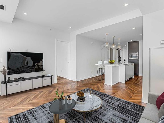 5th image of 707-8445 Broadcast Ave SW #707