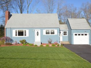 32 Aldea Ave, Dudley, MA 01571