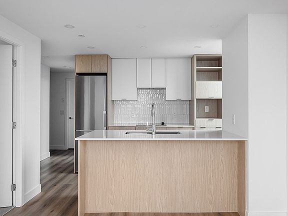 4th image of 1488 Bertram St #2905