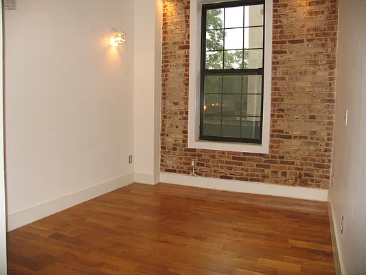 Rented by Rapid Realty Cobble Hill | media 18