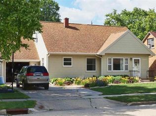 207 Francis Ct, Beaver Dam, WI 53916