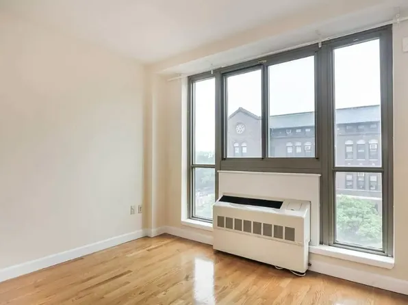 426 4th Avenue image 4 of 7