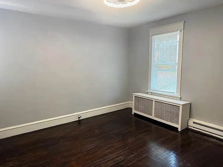 19 E Center St — Photo 12