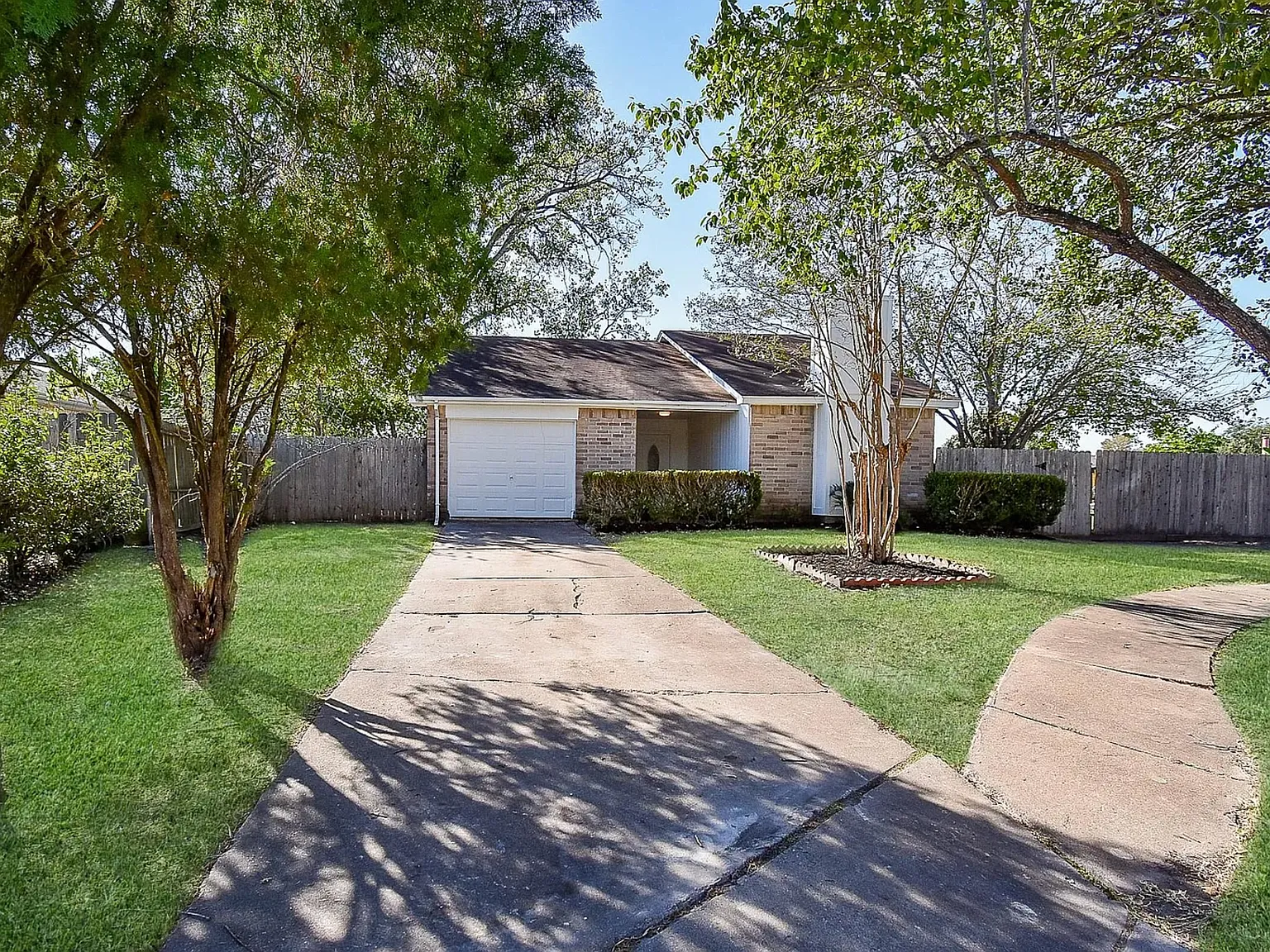 10010 Tahoka Ln — Photo 2