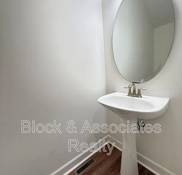5523 Cottonrose Ln — Photo 10