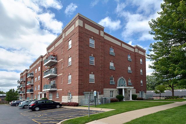 1st image of 245 W Johnson St Unit 106