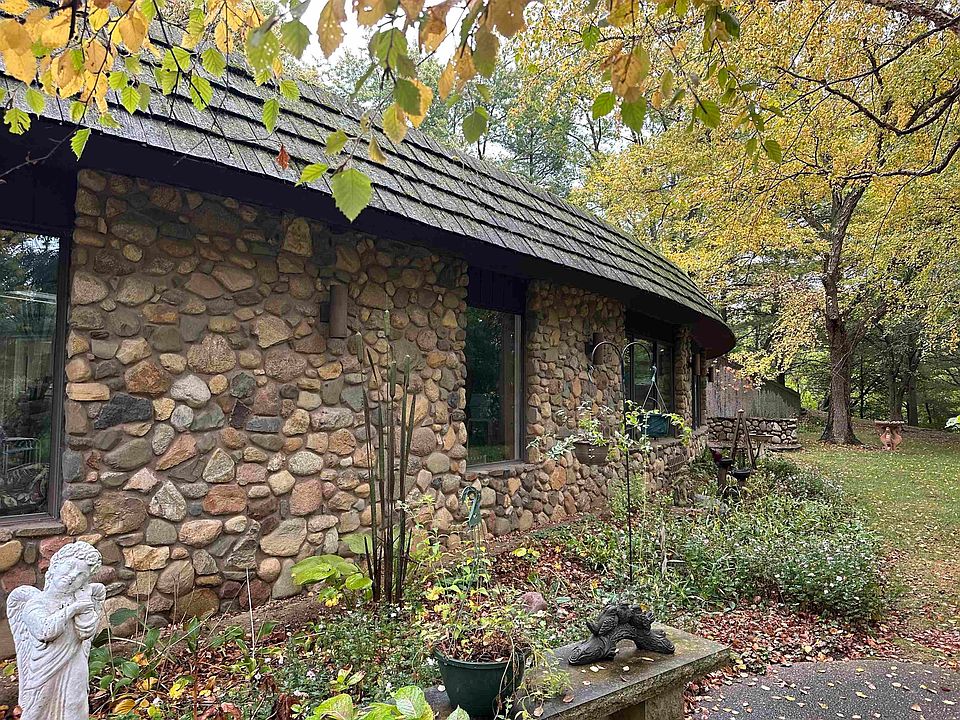 1st image of 1183 Lakeview Dr
