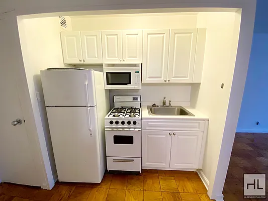 Rented by Highline Residential | media 5