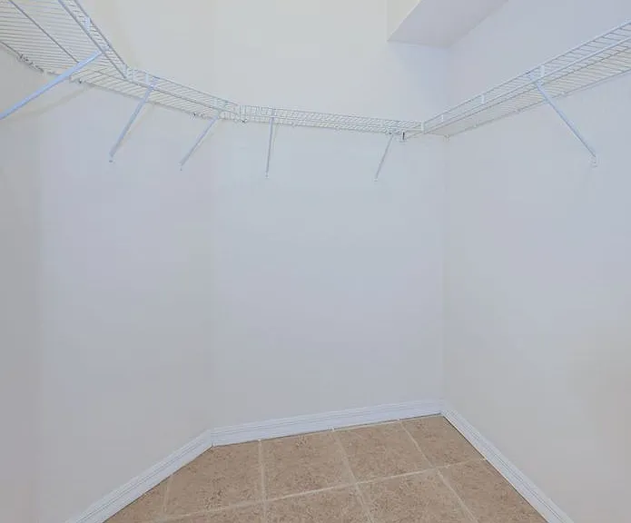 2624 Tottenham Dr — Photo 13