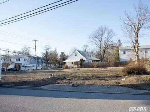 1st image of 42 Scaneatles Ave