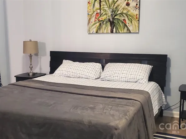 4240 Bathurst Dr, Charlotte, NC 28227