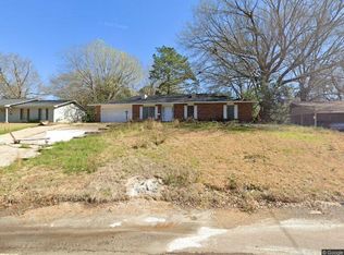 1422 Wooddell Dr, Jackson, MS 39212