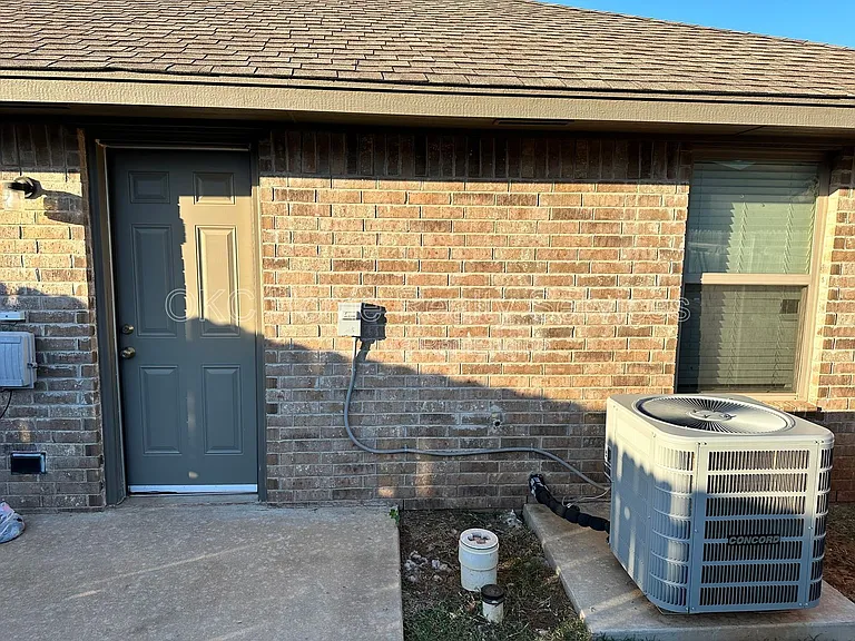409 Summit Ridge Dr — Photo 17