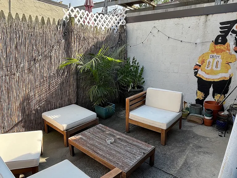 2515 Webb St — Photo 12