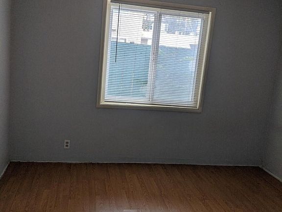 3rd image of 426 S 6th St