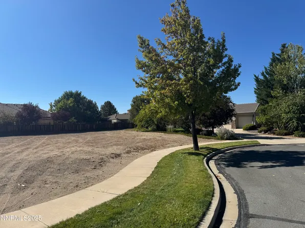 2861 Friar Rock Ct, Sparks, NV 89436