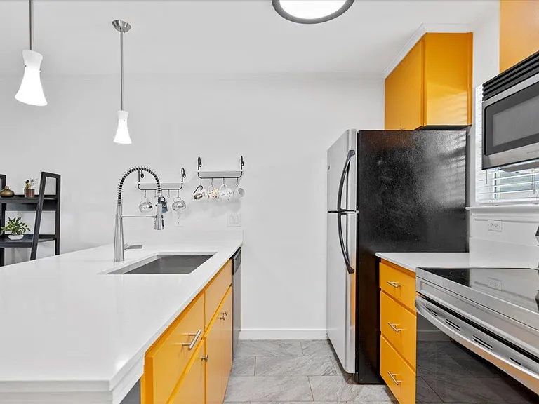 1422 Collier St #103 — Photo 10