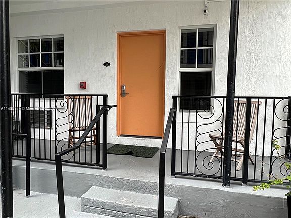 4th image of 1330 Pennsylvania Ave #116