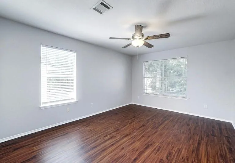 1017 Doras Dr — Photo 16