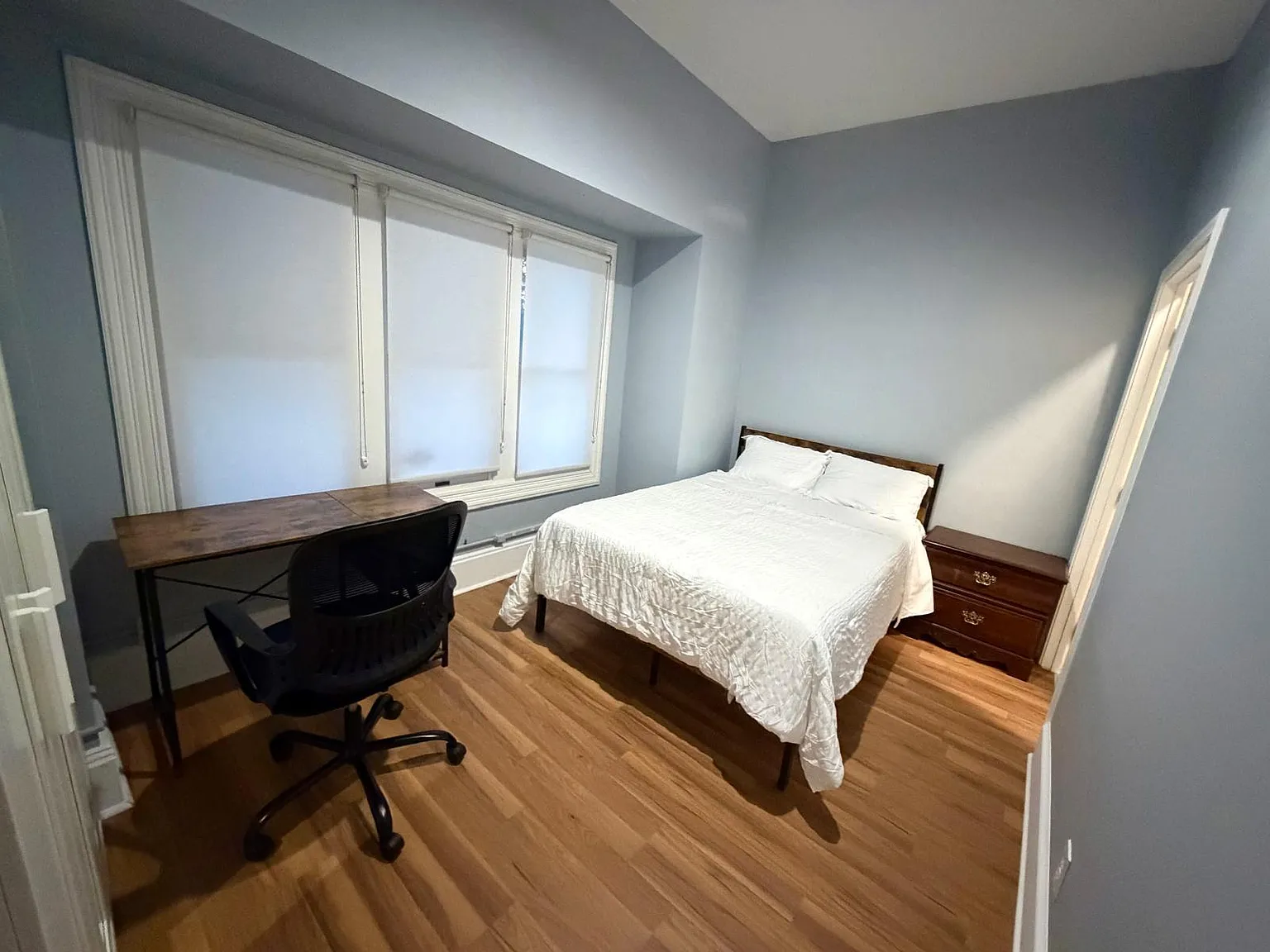 4 bed, 5.0 bath, 1900 sqft, $1,819 — Photo 2