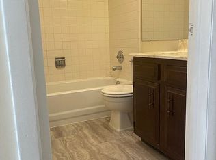 1546 Springview Ct APT B2, Wheeling, IL 60090