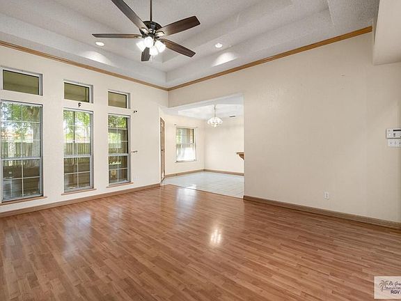 3rd image of 2609 W Mark Cir