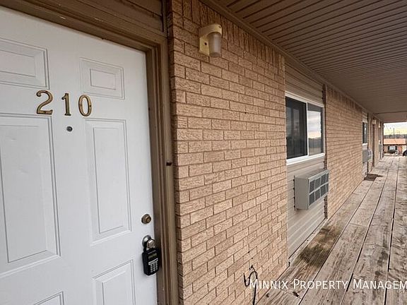 5th image of 711 S Austin Ave #210