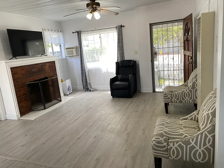 4208 Tuller Ave — Photo 14