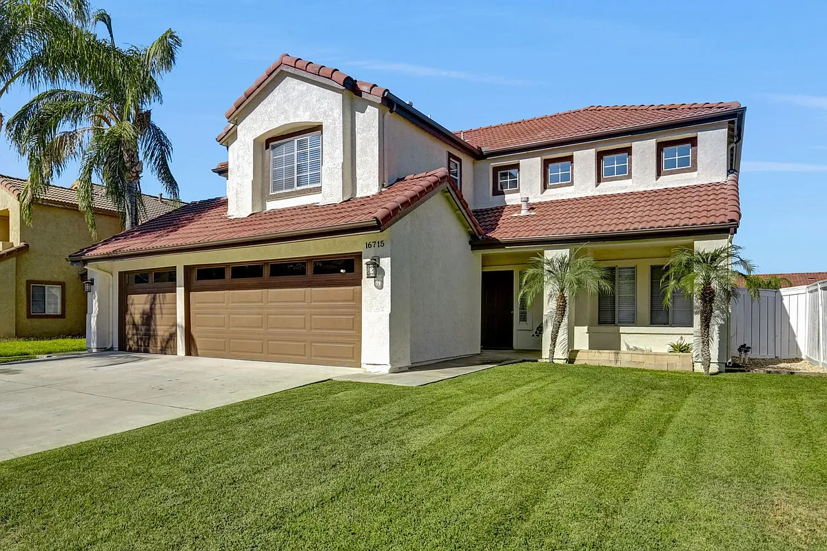 Building Photo - 16715 Arroyo Park Dr