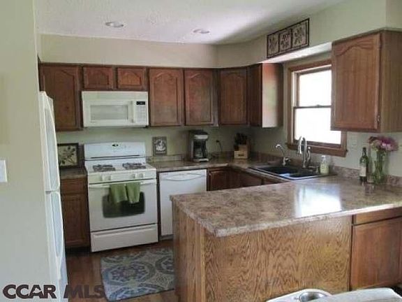 2nd image of 125 W Clearview Ave