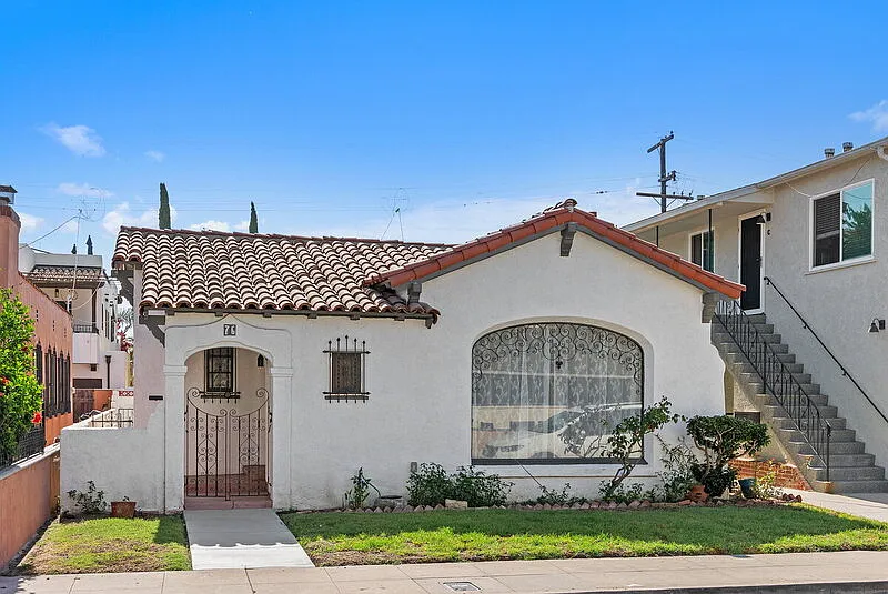 3 bed, 2.0 bath, 1559 sqft, $6,250 — Photo 3