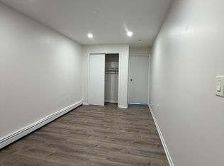 65 Lang St #1R, Newark, NJ 07105