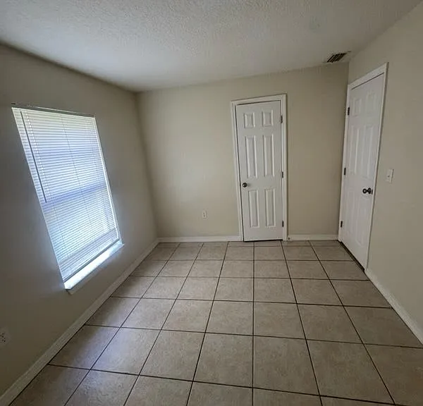 410 Meyer Ct — Photo 15
