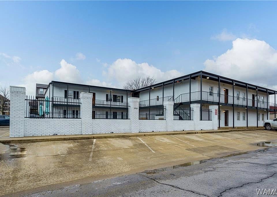1st image of 1402 9th St APT 13