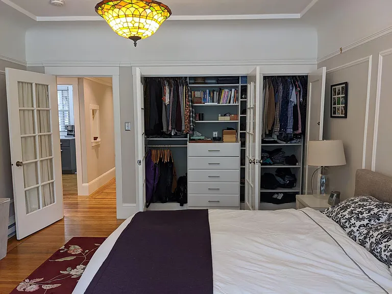 1535 Oak St — Photo 4