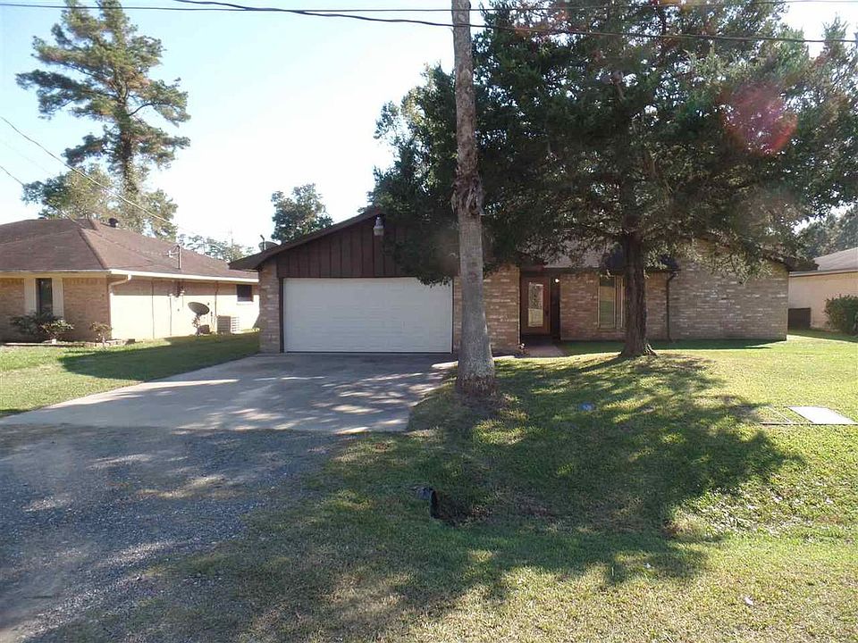 1st image of 3 Greenhill Dr