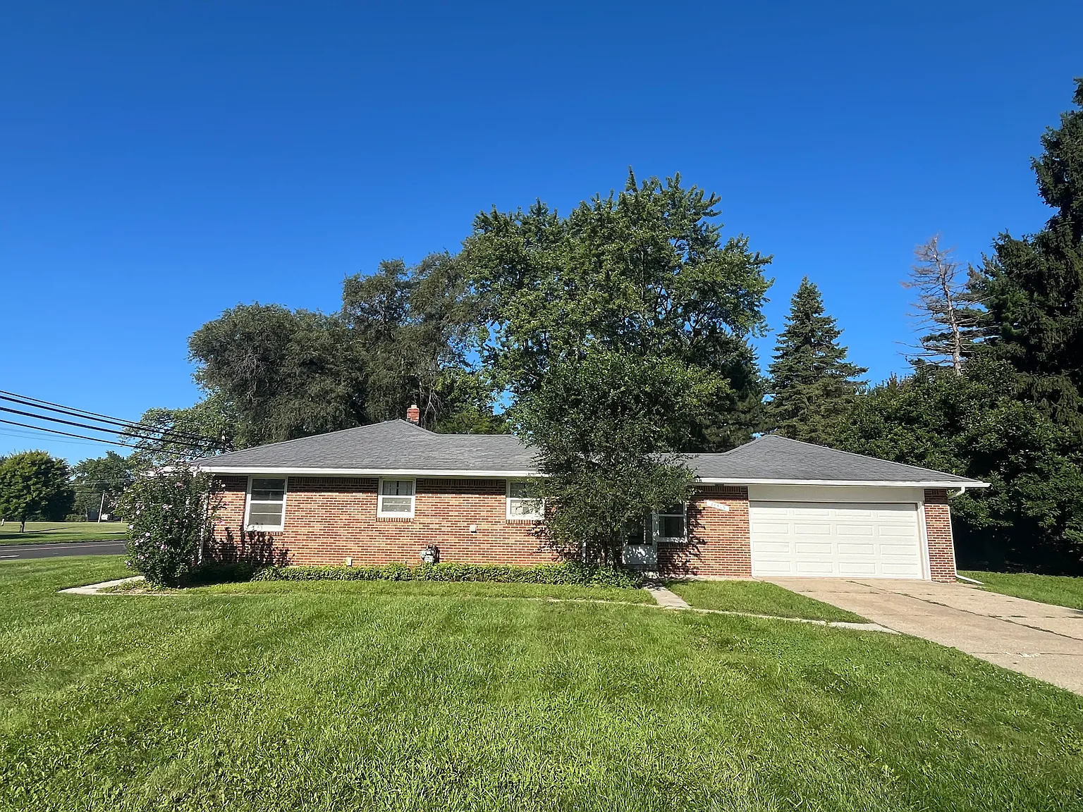 3 bed, 1456 sqft, $1,850 — Photo 2