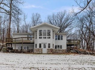 N7001 Stoney Creek Rd, Waterloo, WI 53594