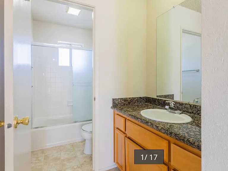 Oakridge Apartments — Photo 14