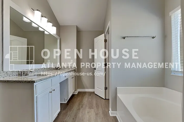 4444 Sequoia Park Trl SW — Photo 12
