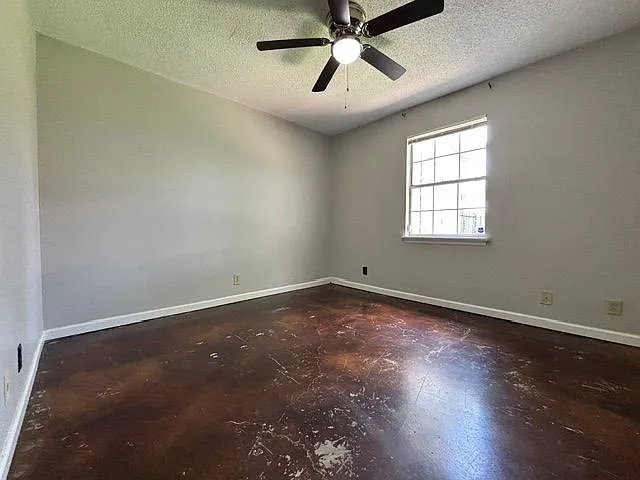 420 Jonquil Ct — Photo 16