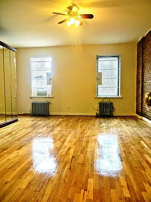 Rented by R New York | media 2